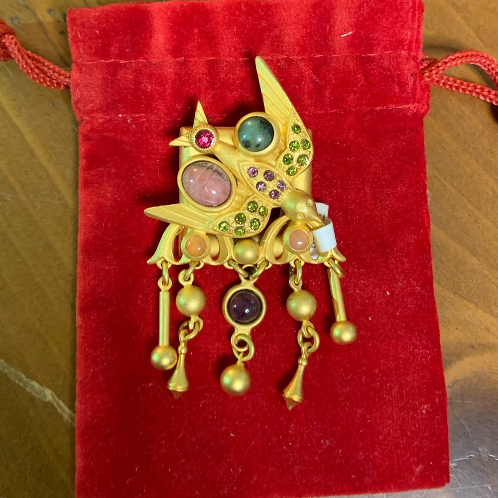 Natasha Stambouli Pin: Gold-Plated Precious Stones